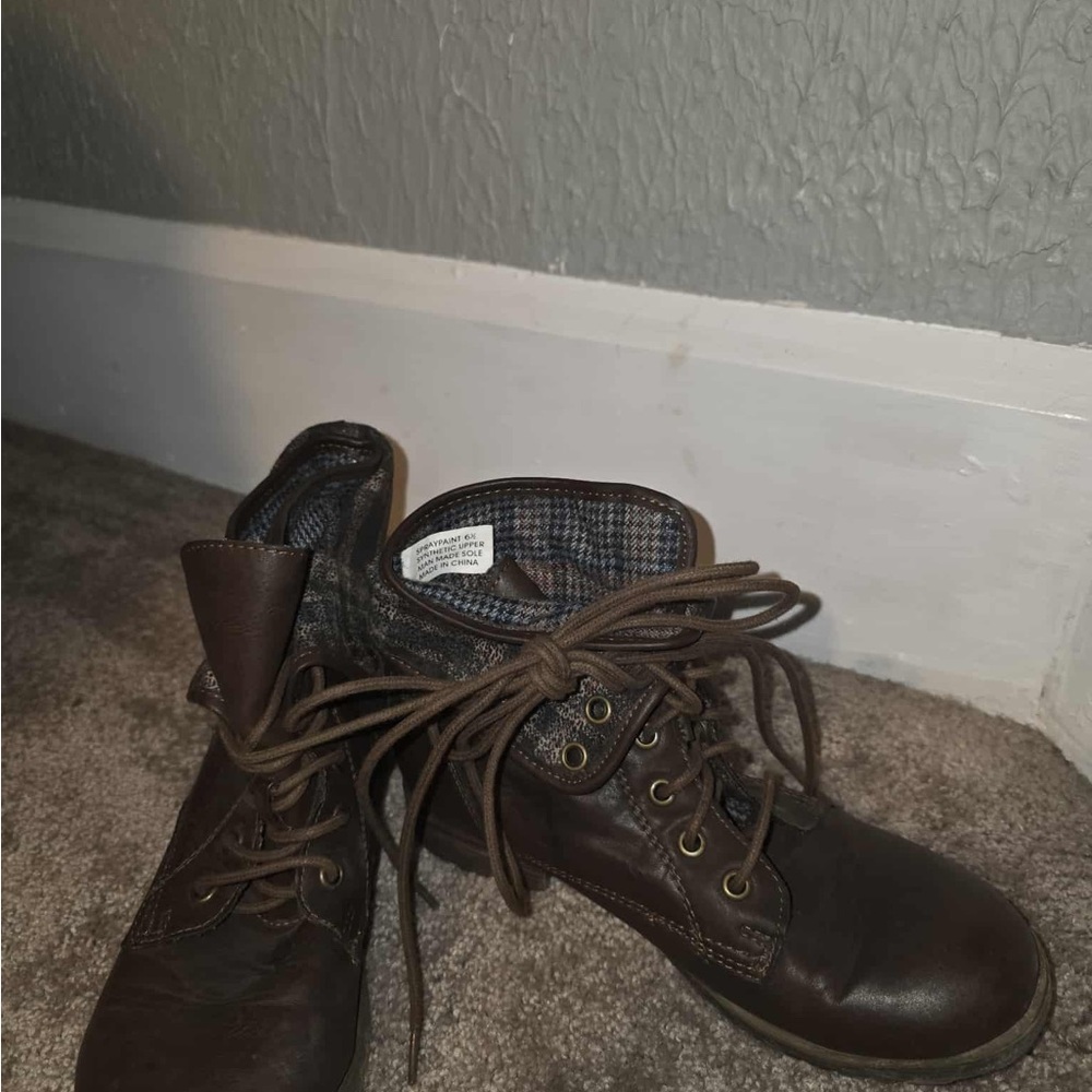 Womans Brown Leather Boots